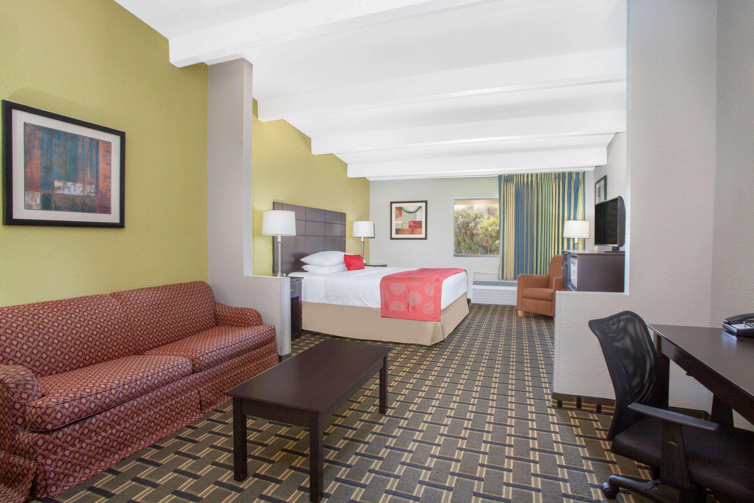 Ramada By Wyndham Davenport Orlando South Hotell Exteriör bild