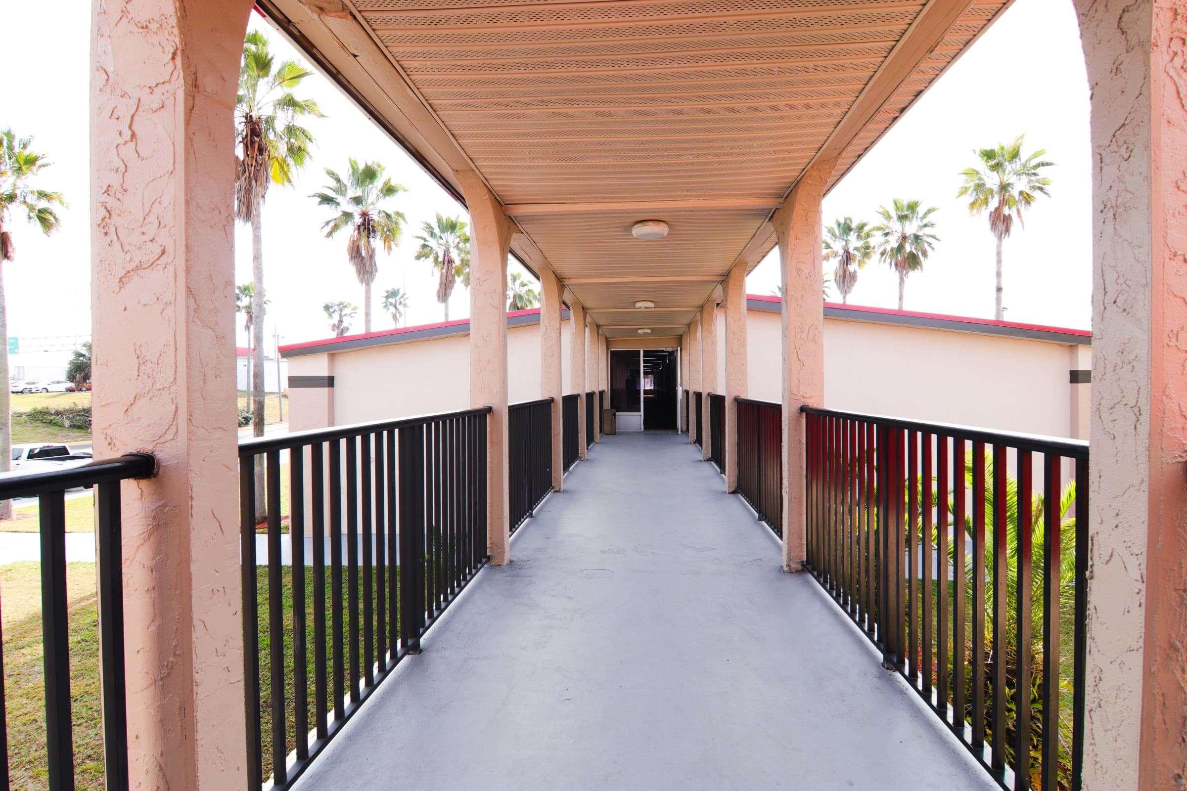 Ramada By Wyndham Davenport Orlando South Hotell Exteriör bild